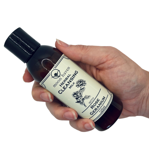 HERBAL CLEANING MILK WITH ROSE GERANIUM