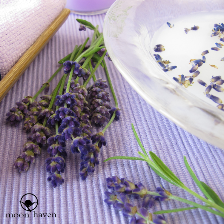 MIY - Relaxing Lavender Milk Bath Soak