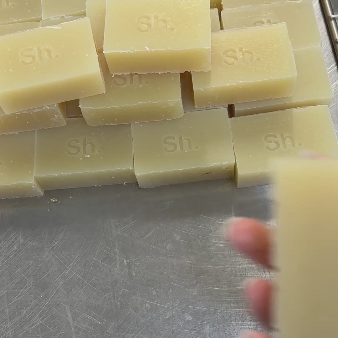 SILKEN SHAMPOO BAR SOAP